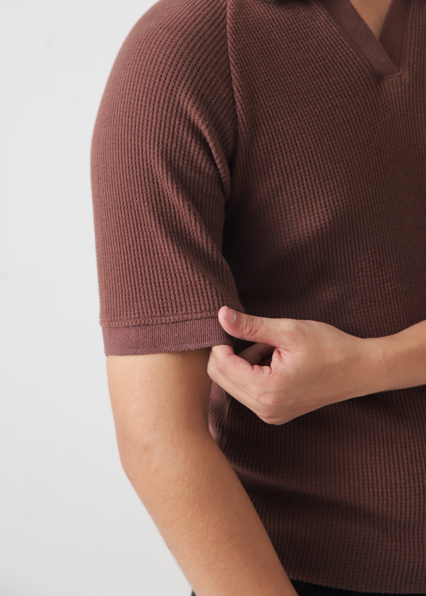 TEXTURED POLO | BROWN